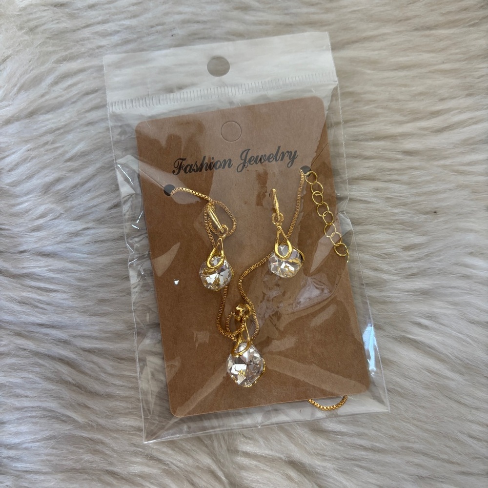 Fashion Jewelry Gold Tone Rhinestone Necklace & Earring Set